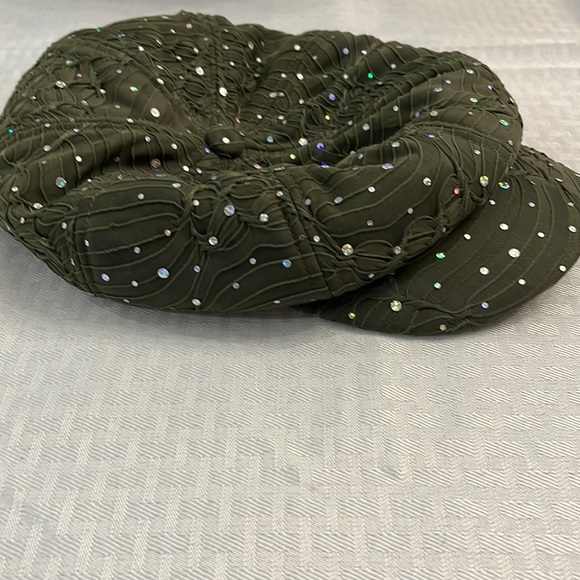 Moss Green Women's Beret with Iron on Sequins NWT - Picture 9 of 11